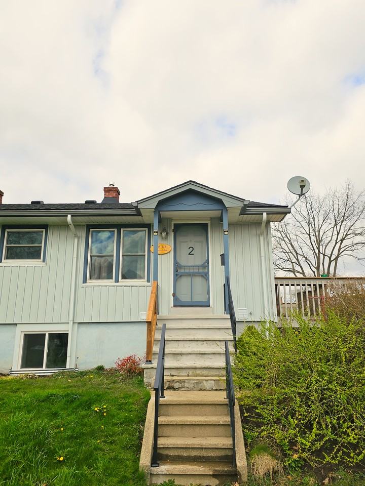105 Linwood Ave - Photo 2 of 11