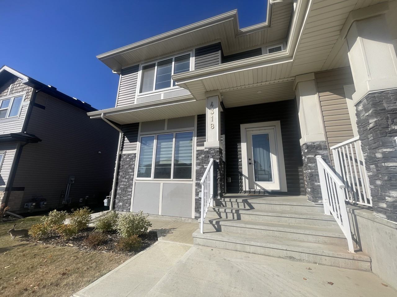 4318 38 St - Photo 2 of 16