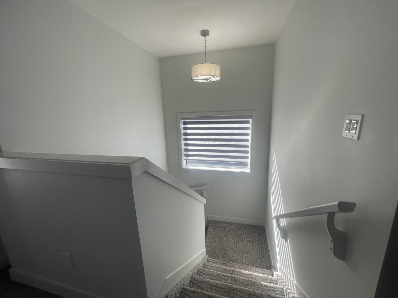 4318 38 St - Photo 6 of 16