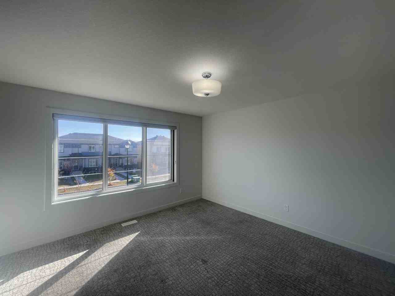4318 38 St - Photo 7 of 16