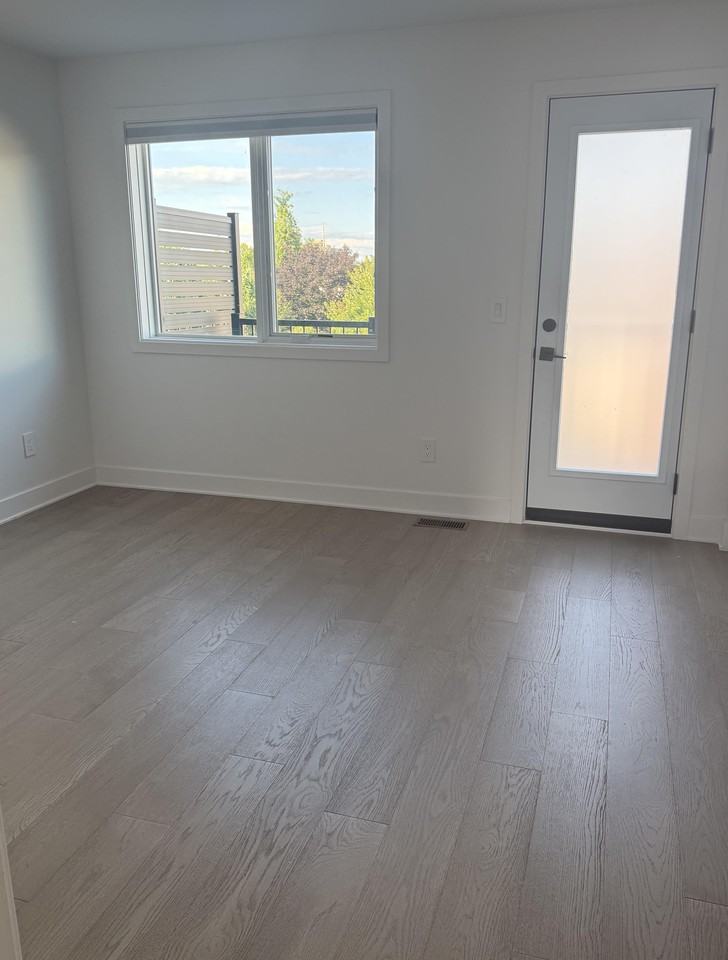69 Parent Ave - Photo 4 of 8