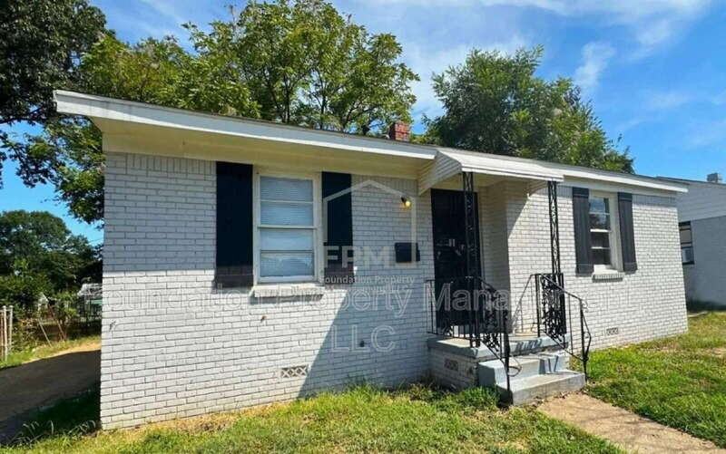 464 Jenson Rd - Photo 2 of 14