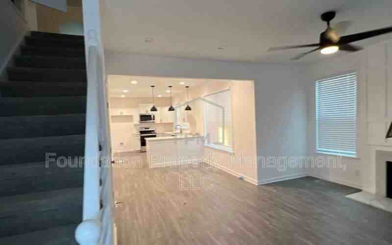 1015 N Willett St - Photo 6 of 13