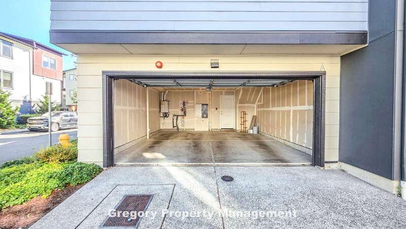 508 237th St Se #A - Photo 3 of 39