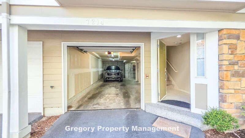 7214 Ne 182nd St - Photo 3 of 32