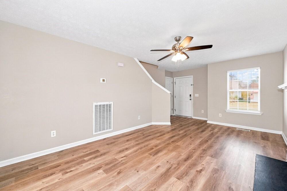 1849 Lakewood Village Dr - Photo 5 of 17