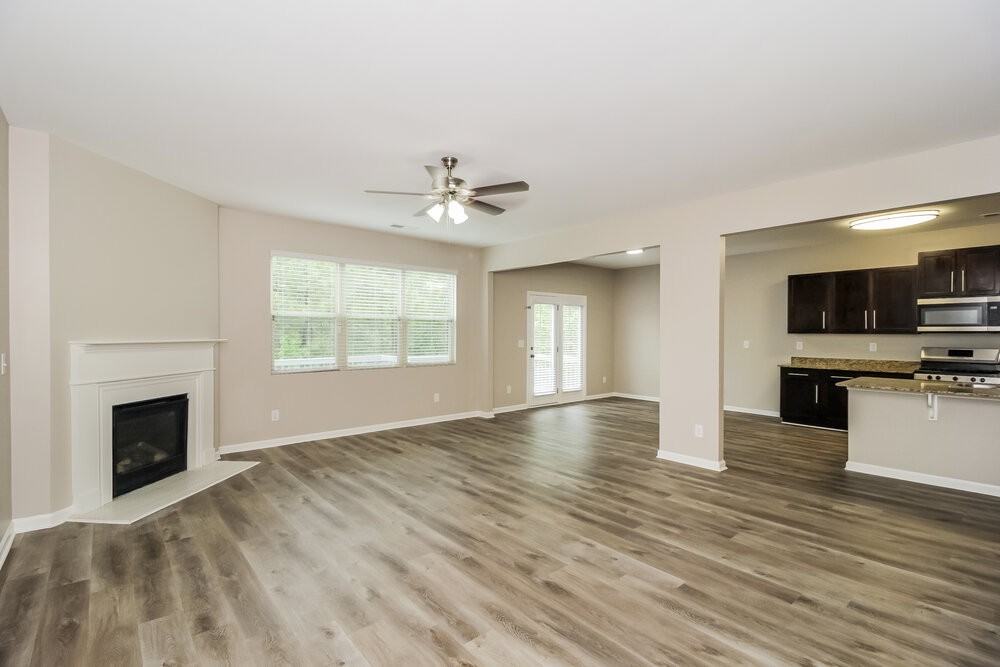 55 Anna Marie Ct - Photo 5 of 18