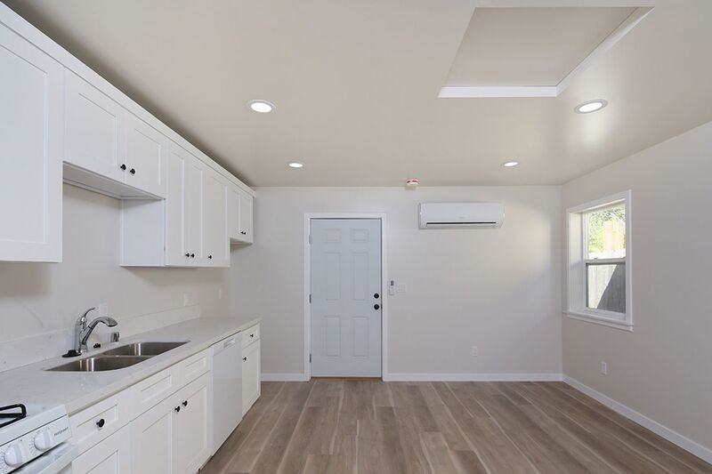 10098 Tujunga Canyon Blvd/10002 Pinewood Ave - Photo 2 of 9