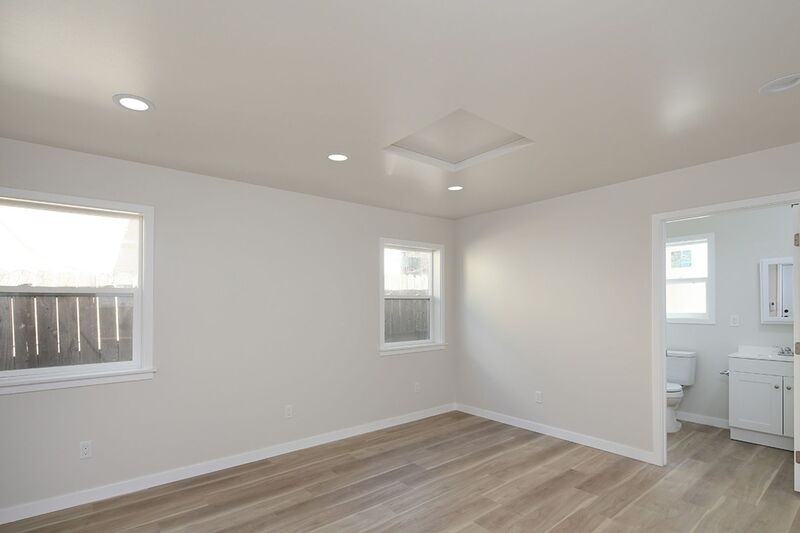 10098 Tujunga Canyon Blvd/10002 Pinewood Ave - Photo 4 of 9
