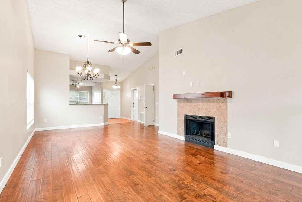 420 Mainsail Ct - Photo 3 of 16