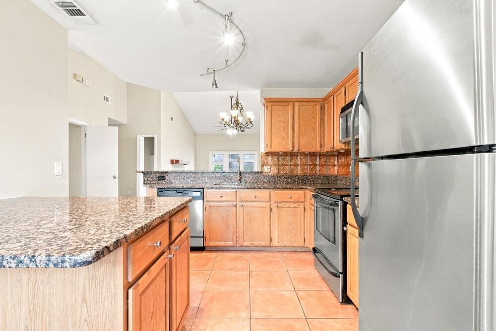 420 Mainsail Ct - Photo 6 of 16