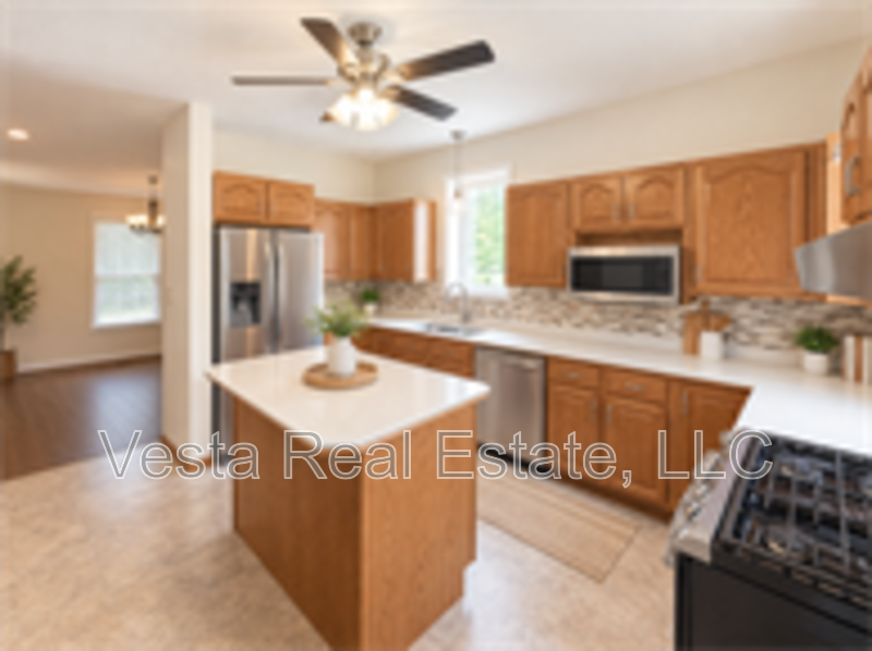 300 E Cypress St - Photo 2 of 13