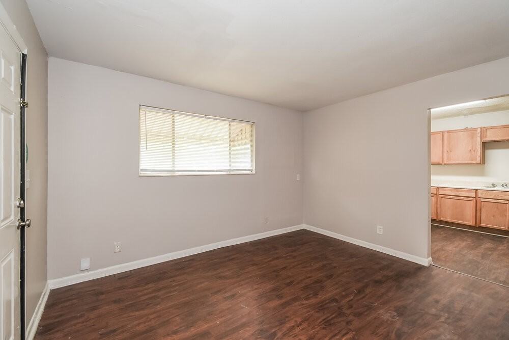 6865 Goldilocks Ln - Photo 3 of 16