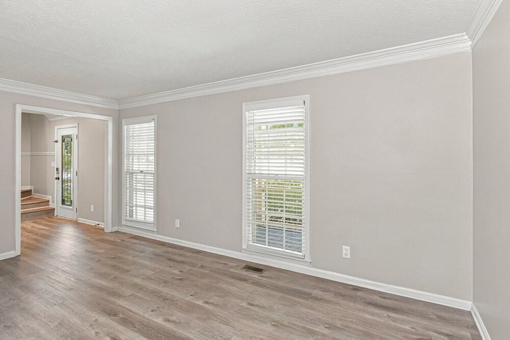 5369 Britton Dr - Photo 6 of 18