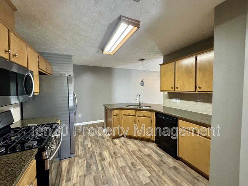 7124 Vinings Ct - Photo 7 of 28