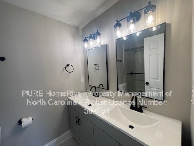 209 N Davis Ave - Photo 7 of 18