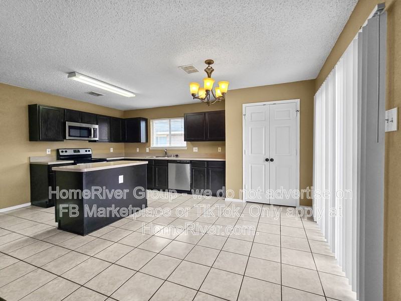 171 Palm Dr - Photo 5 of 22