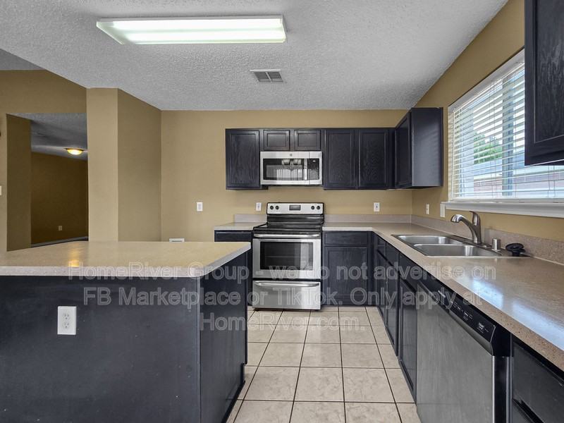 171 Palm Dr - Photo 6 of 22