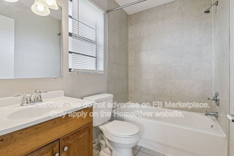 712 Clayton St - Photo 5 of 36