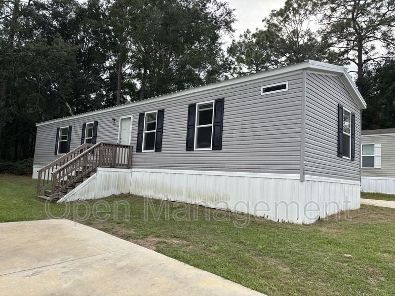 432 Bayhead Dr - Photo 2 of 12