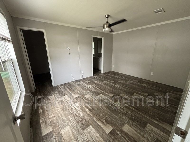 432 Bayhead Dr - Photo 6 of 12