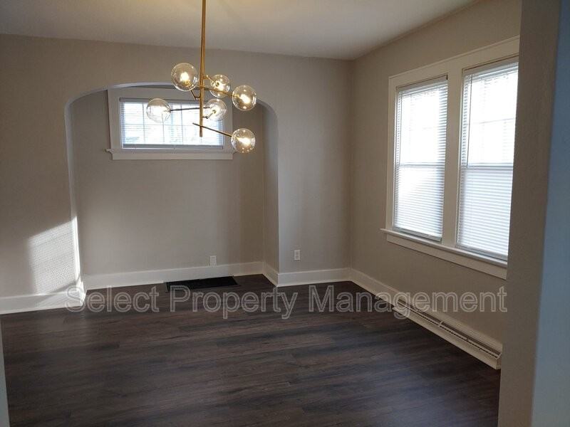 1321 Clara Ave - Photo 4 of 14