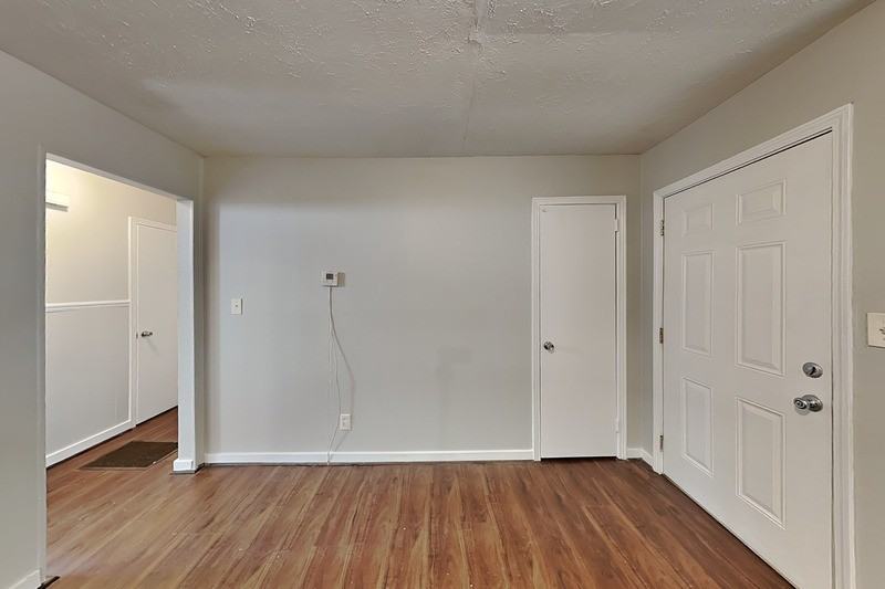 441 13th Ave Nw - Photo 4 of 17