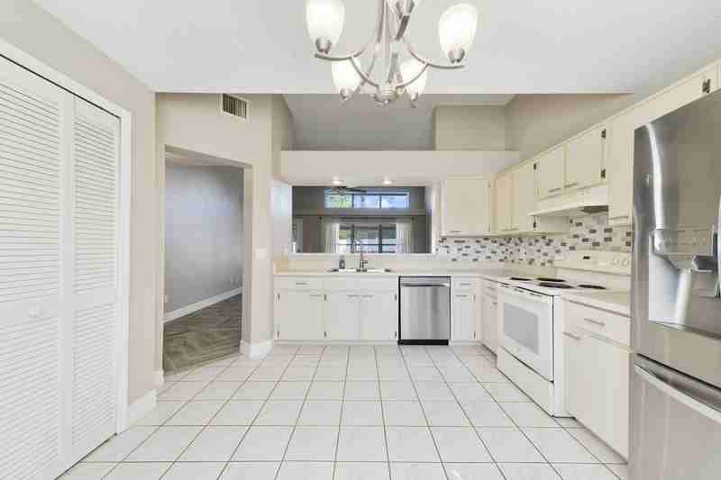 11904 Desmar Ct - Photo 3 of 11