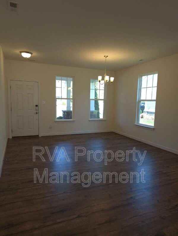1713 Mainsail Ln - Photo 3 of 18