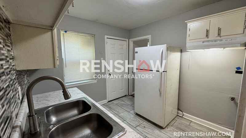 228 Kirk Ave - Photo 5 of 11
