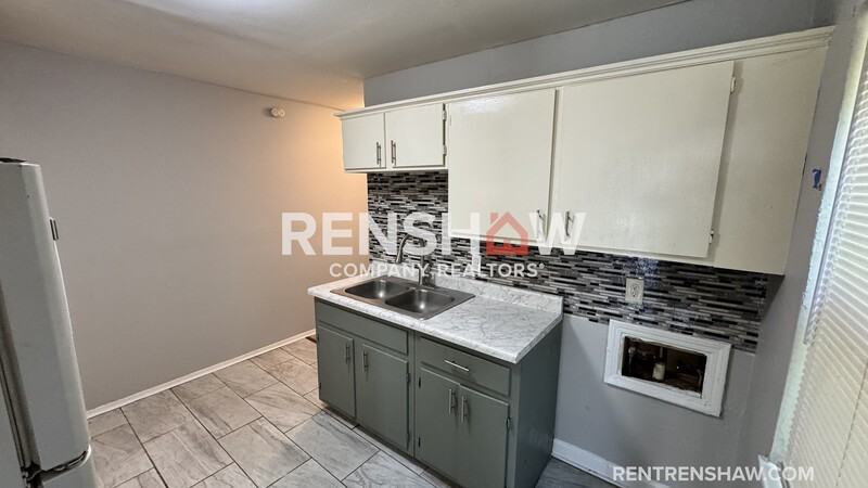 228 Kirk Ave - Photo 6 of 11