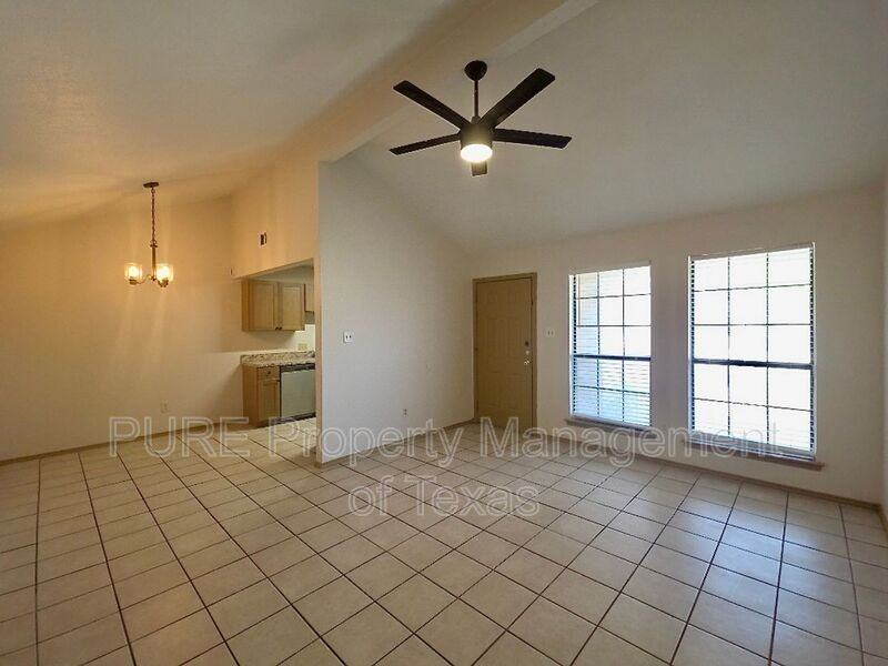 1015 Woodlief Trl - Photo 3 of 17