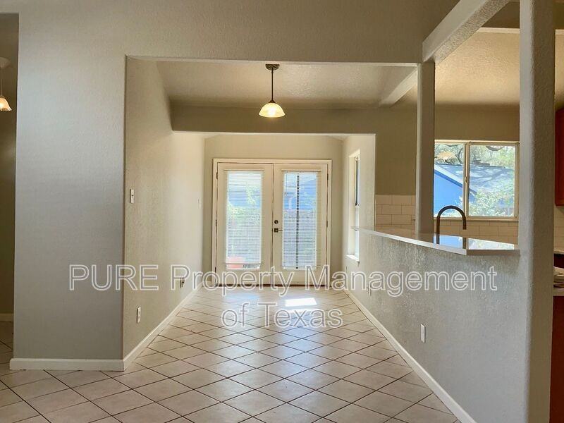 909 Hill Wood Dr #A - Photo 4 of 19