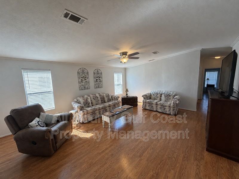 9808 Cape Haze Cir - Photo 3 of 18