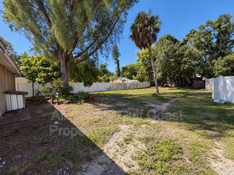 2418 10th St W - Photo 6 of 8