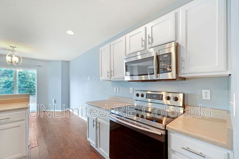 5744 Raleigh Cir - Photo 7 of 19