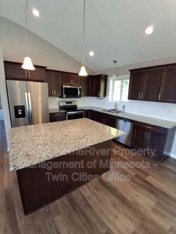 3453 Ridgeline Dr Se - Photo 6 of 28