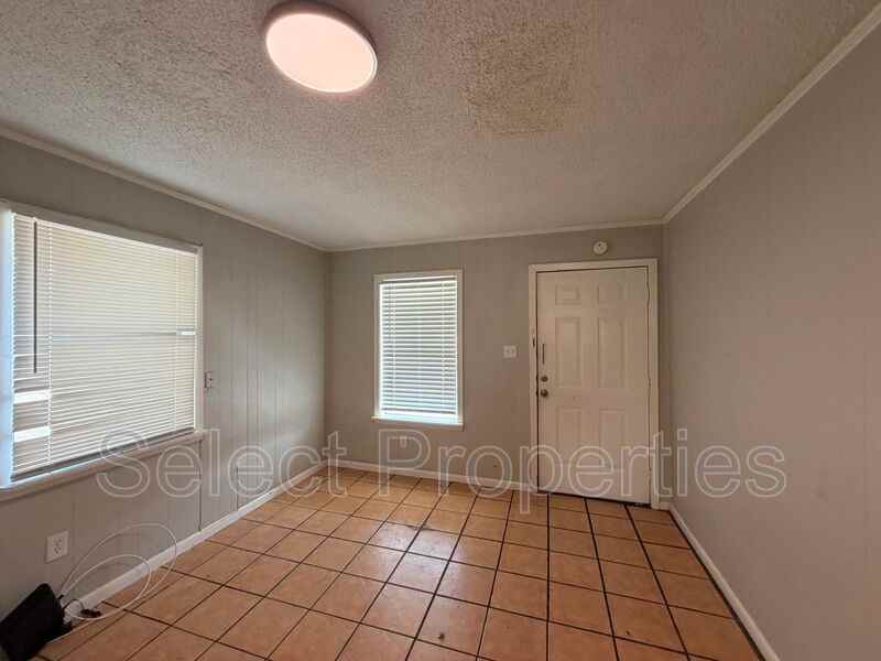 203 N Rogers St #1 - Photo 2 of 5