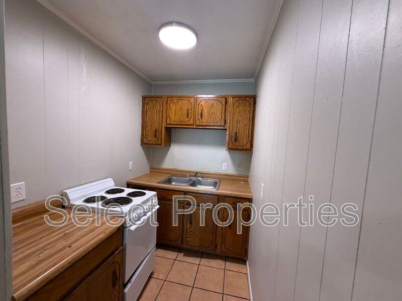 203 N Rogers St #1 - Photo 3 of 5