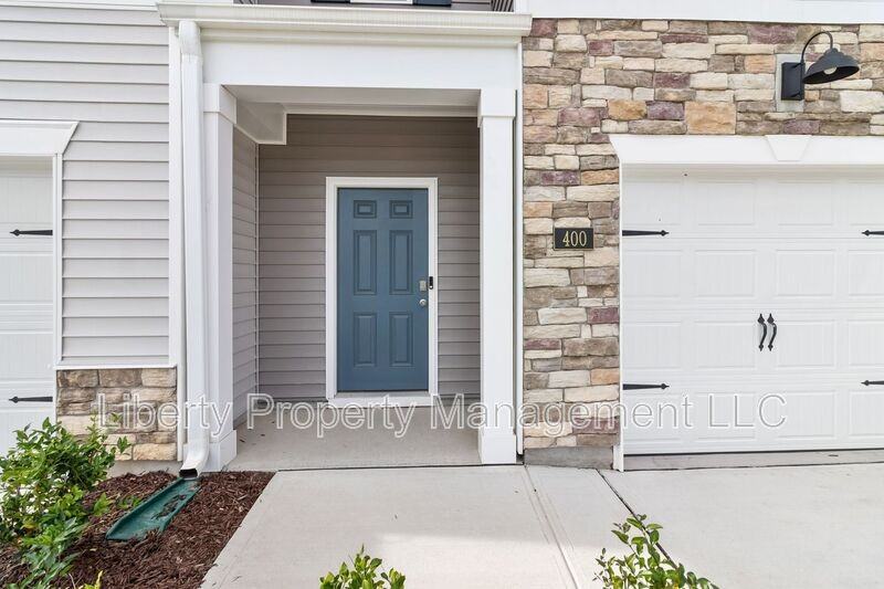 400 Ember St - Photo 2 of 15