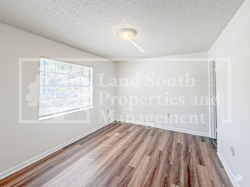 4753 Dimbath Dr - Photo 7 of 16