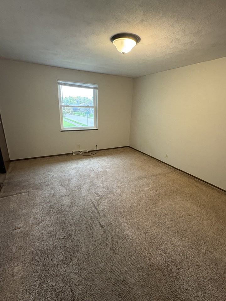3220 North Molleck Drive #3226 - Photo 4 of 22