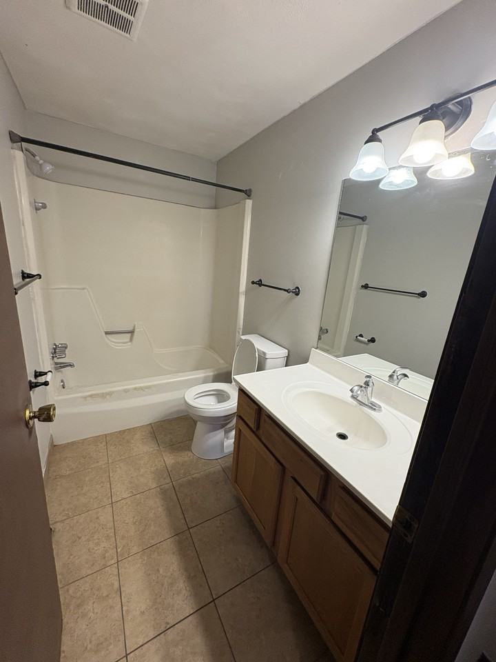 3220 North Molleck Drive #3226 - Photo 5 of 22