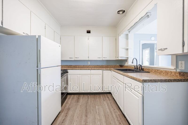 77 State St #2 - Photo 3 of 14