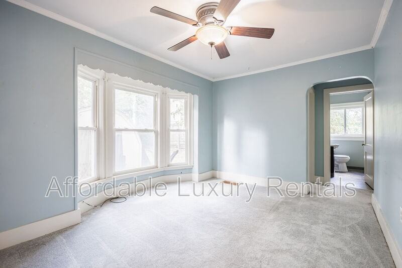 77 State St #2 - Photo 7 of 14