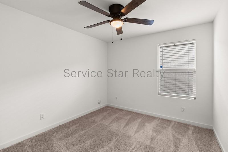 3834 S 84th Ln - Photo 5 of 23