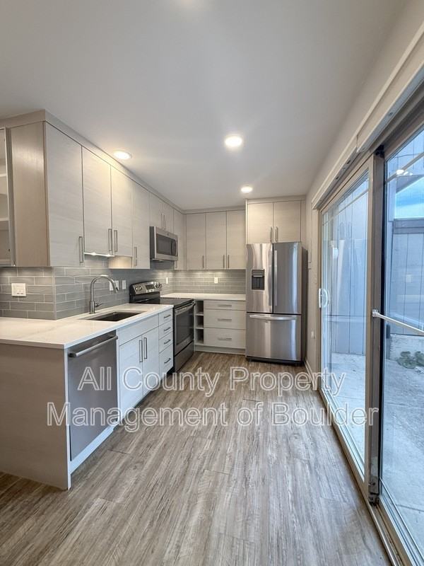 780 W Moorhead Cir #B - Photo 4 of 22