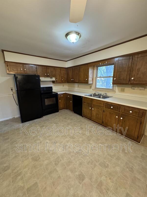 3959 Tanglewood Dr - Photo 5 of 13
