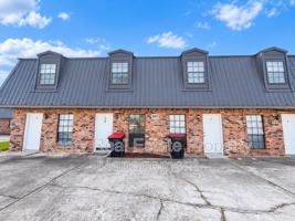 featured image of 103 Country Ln Apt B #Apt B
