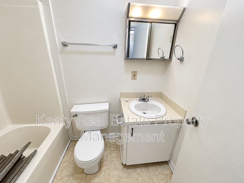 103 Country Ln Apt B - Photo 7 of 15